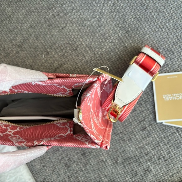 BNWT authentic Michael Kors Coral Crossbody Bag β Store Purchase (Not Outlet)! - Picture 15 of 16